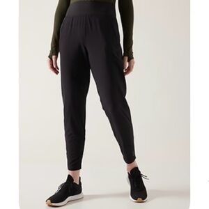 NWT WOMENS ATHLETA RUN WITH IT PANT